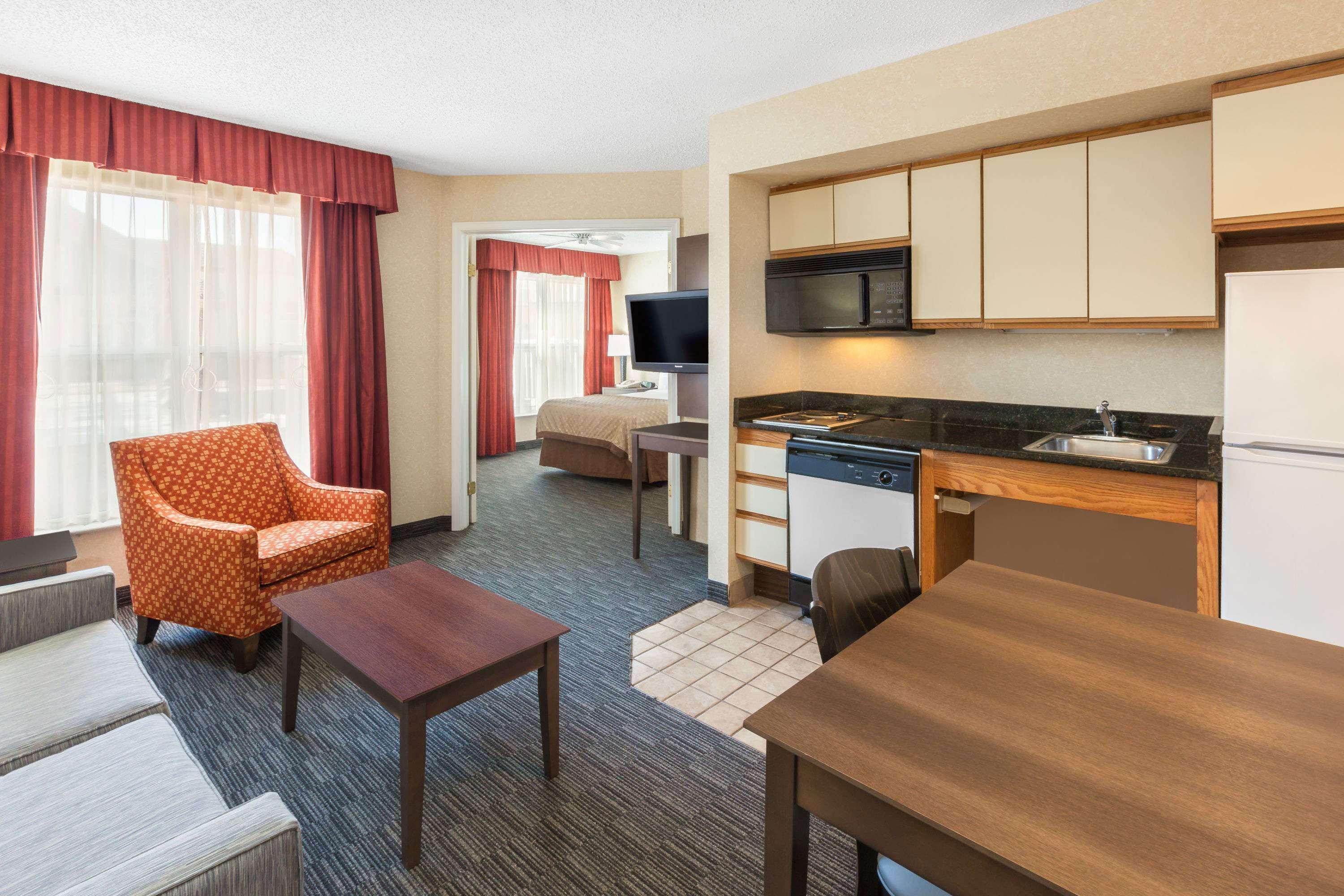 Affordable Suites Of America Detroit-Warren Kültér fotó