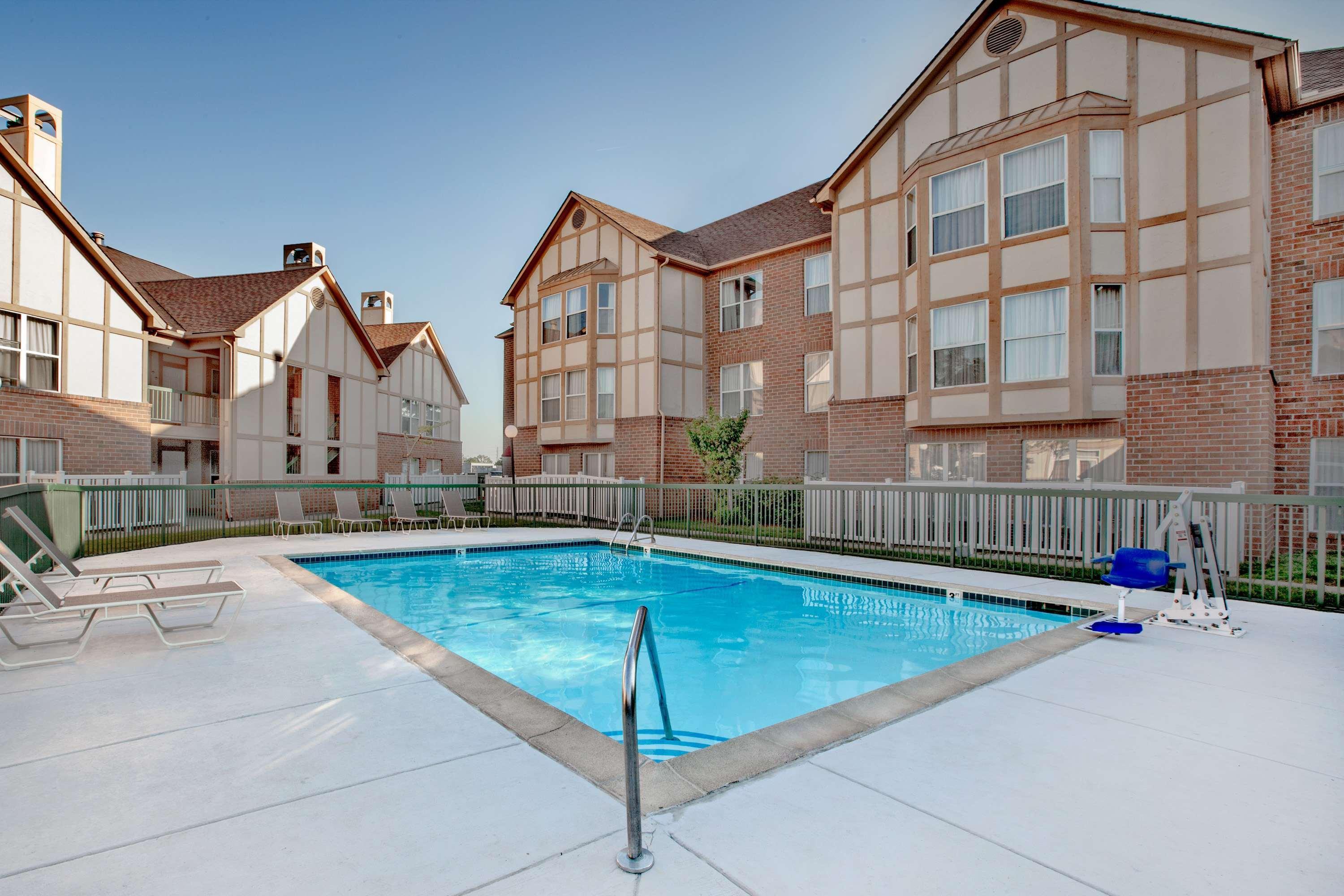 Affordable Suites Of America Detroit-Warren Kültér fotó